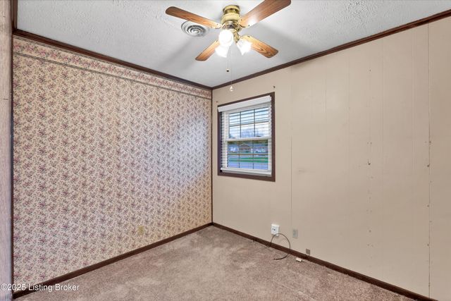 7509 Sherrard Dr, Louisville, KY 40258