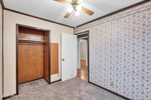 7509 Sherrard Dr, Louisville, KY 40258