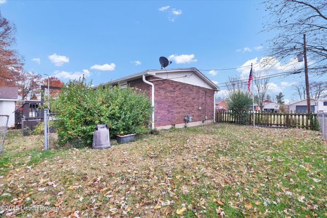 7509 Sherrard Dr, Louisville, KY 40258