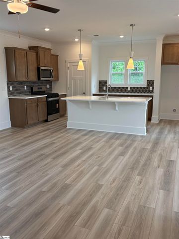 5103 Sunnycreek Drive, Boiling Springs, SC 29316