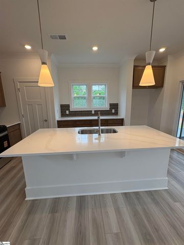 5103 Sunnycreek Drive, Boiling Springs, SC 29316