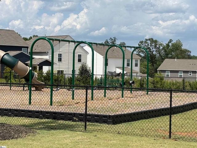 5103 Sunnycreek Drive, Boiling Springs, SC 29316