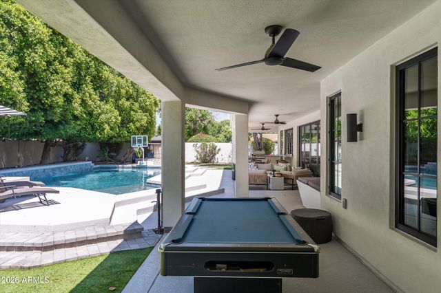 3744 E TURNEY Avenue, Phoenix, AZ 85018