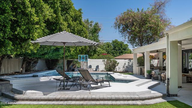 3744 E TURNEY Avenue, Phoenix, AZ 85018
