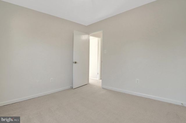 216 DUNCAN AVE, Alexandria, VA 22301