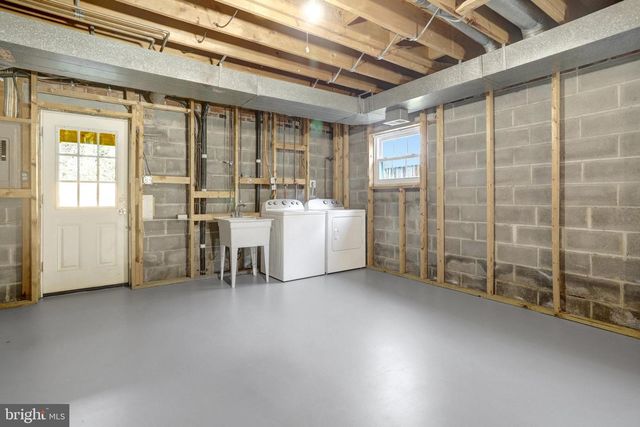 216 DUNCAN AVE, Alexandria, VA 22301