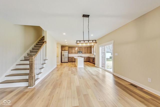 7604 Brownstone Court, Greenfield, IN 46140