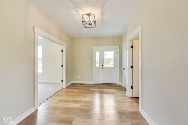 7604 Brownstone Court, Greenfield, IN 46140