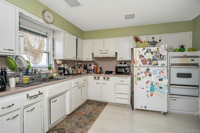 623 W Park Avenue, Long Beach, NY 11561