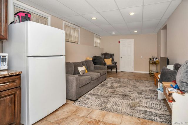 623 W Park Avenue, Long Beach, NY 11561