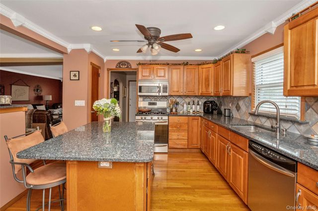 623 W Park Avenue, Long Beach, NY 11561