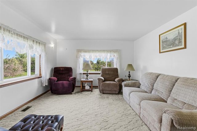 1145 S Washburn Road, Davison, MI 48423
