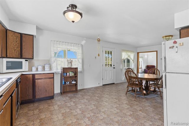 1145 S Washburn Road, Davison, MI 48423