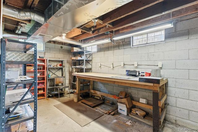 1145 S Washburn Road, Davison, MI 48423