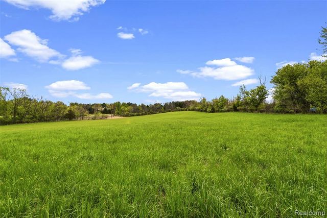 1145 S Washburn Road, Davison, MI 48423