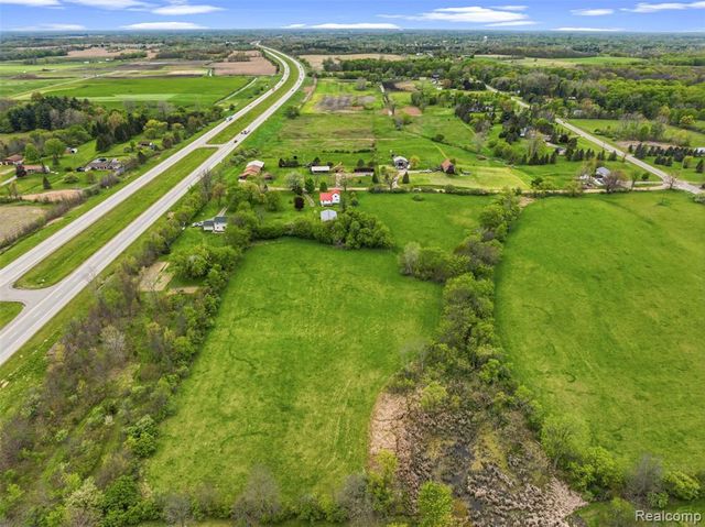 1145 S Washburn Road, Davison, MI 48423