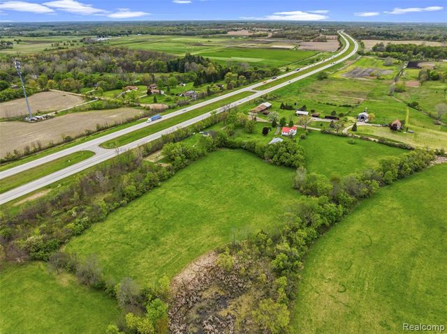 1145 S Washburn Road, Davison, MI 48423