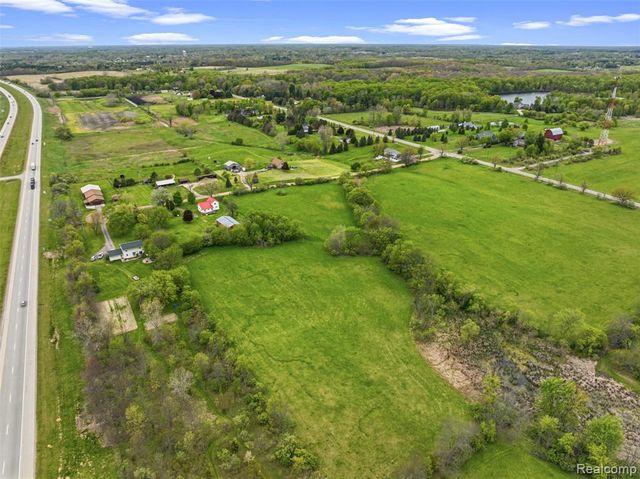 1145 S Washburn Road, Davison, MI 48423