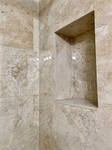 2780 NE 183rd St 2012, Aventura, FL 33160