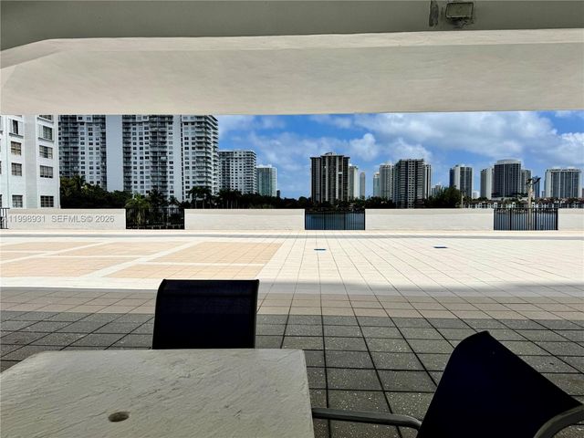 2780 NE 183rd St 2012, Aventura, FL 33160