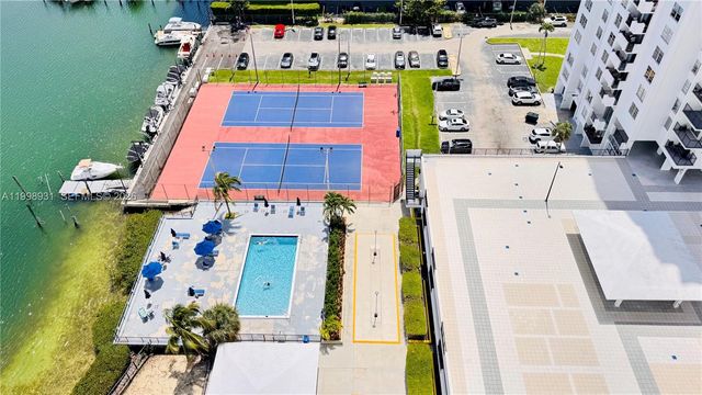 2780 NE 183rd St 2012, Aventura, FL 33160