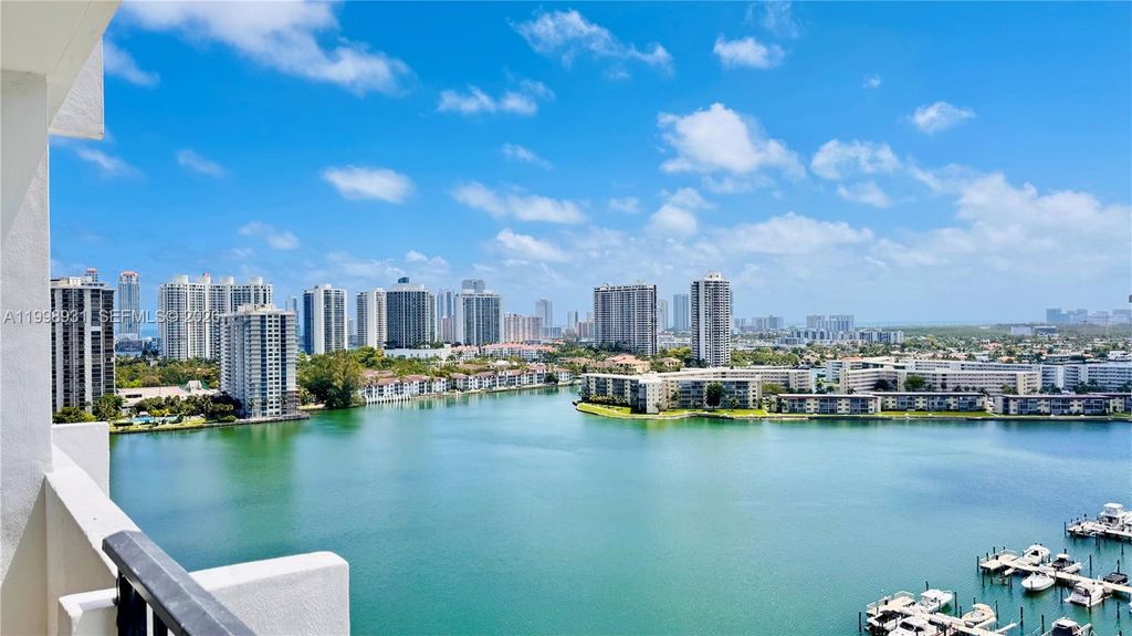 2780 NE 183rd St 2012, Aventura, FL 33160