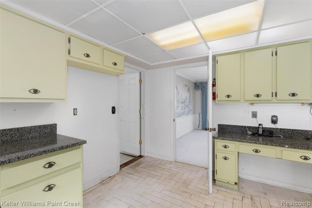 4732 Barcroft Way, Sterling Heights, MI 48310
