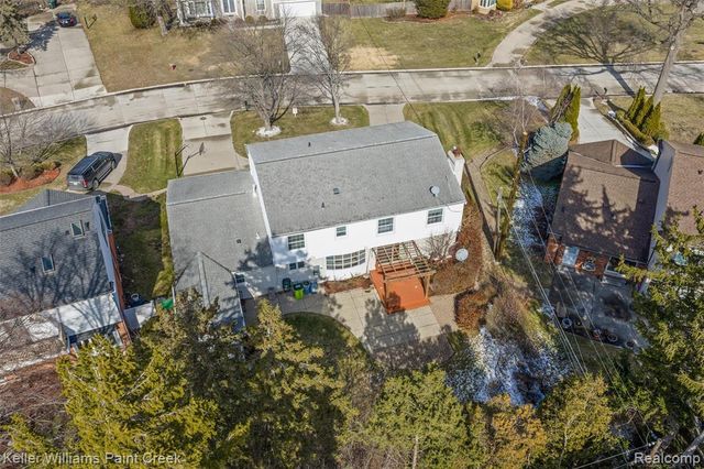 4732 Barcroft Way, Sterling Heights, MI 48310