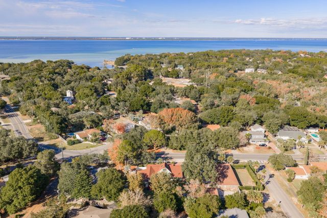 504 Kelly Street, Destin, FL 32541
