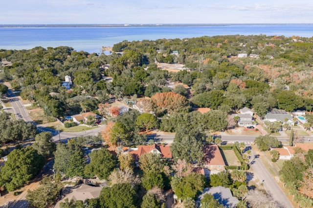 504 Kelly Street, Destin, FL 32541