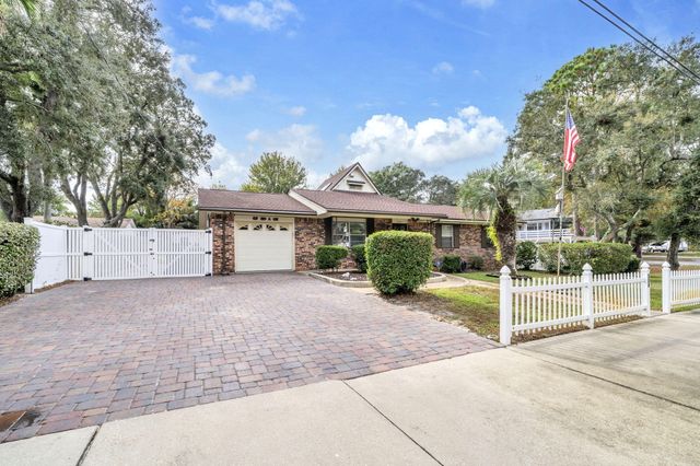 504 Kelly Street, Destin, FL 32541