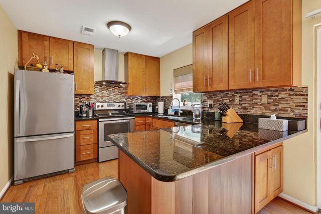 3316 STONE HEATHER CT, Herndon, VA 20171