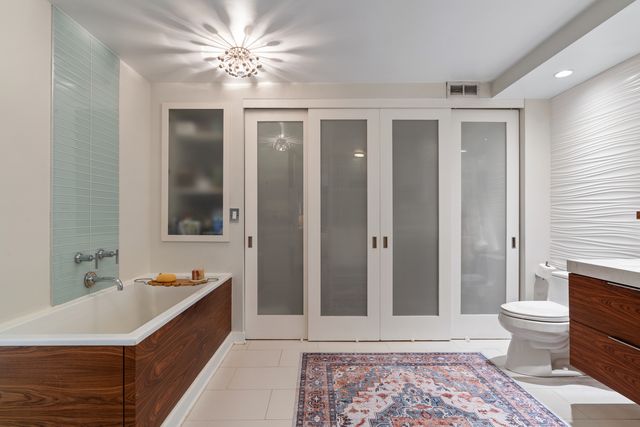 1410 N State Street 15A, Chicago, IL 60610