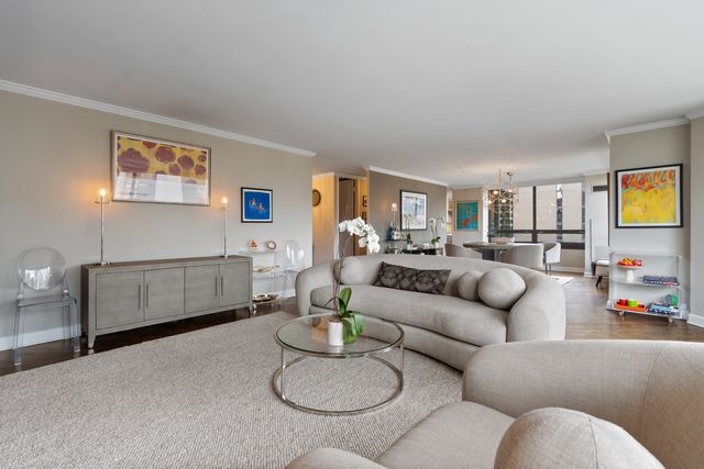 1410 N State Street 15A, Chicago, IL 60610