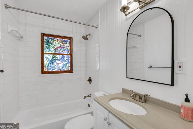 4934 Shiloh Drive, Loganville, GA 30052
