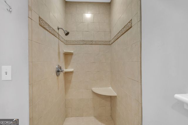 4934 Shiloh Drive, Loganville, GA 30052