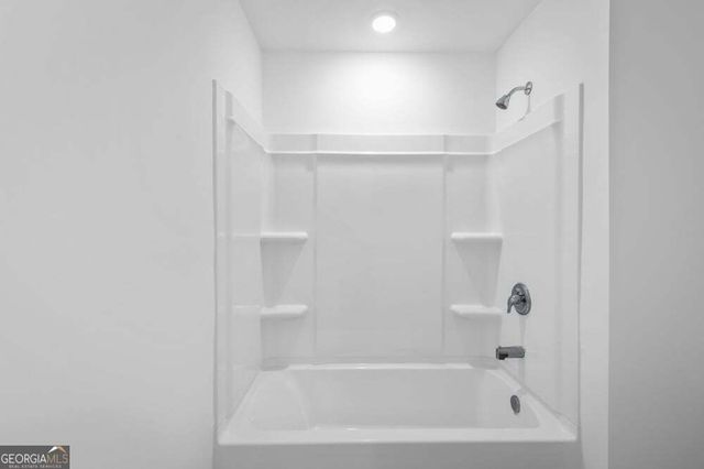 1315 Windance Lake Drive, Loganville, GA 30052