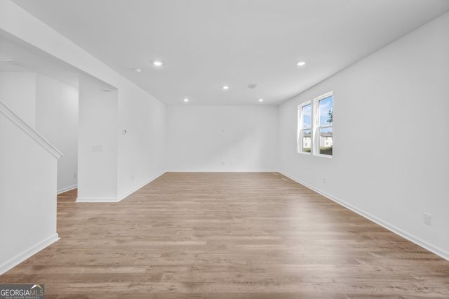 1315 Windance Lake Drive, Loganville, GA 30052