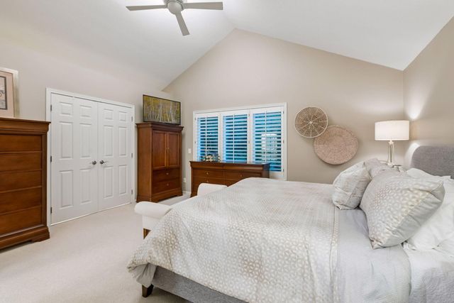 3090 Saint Albans Hollow Circle, Minnetonka, MN 55305