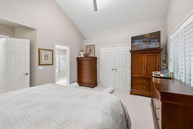 3090 Saint Albans Hollow Circle, Minnetonka, MN 55305