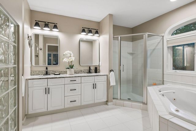 3090 Saint Albans Hollow Circle, Minnetonka, MN 55305