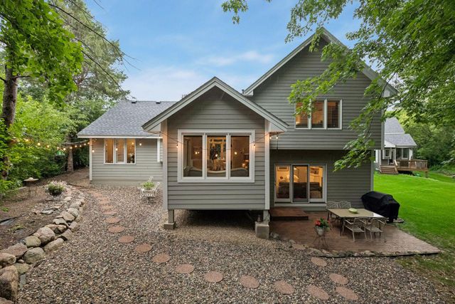 3090 Saint Albans Hollow Circle, Minnetonka, MN 55305