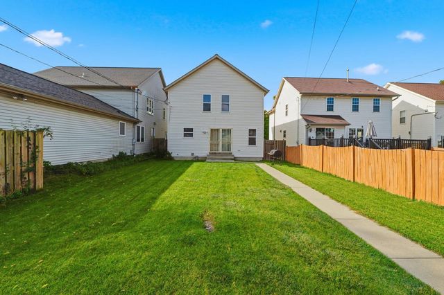 1810 N 19th STREET, Milwaukee, WI 53205