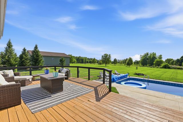 15115 Home Court, Ashville, OH 43103
