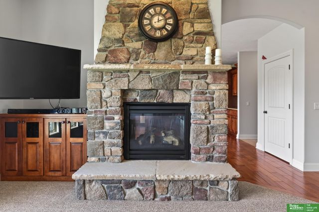 827 Wedgewood Court, Plattsmouth, NE 68048