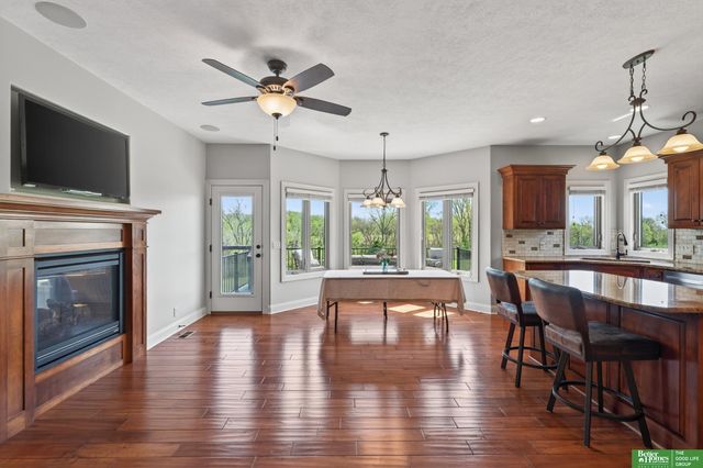 827 Wedgewood Court, Plattsmouth, NE 68048