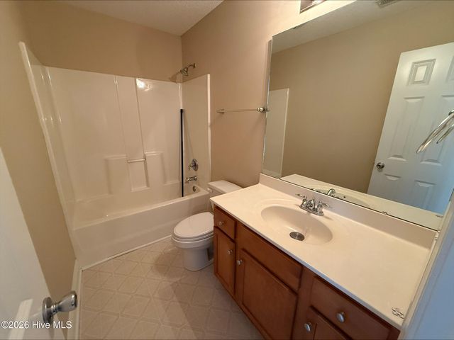 4170 Dudleys Grant Drive F, Winterville, NC 28590