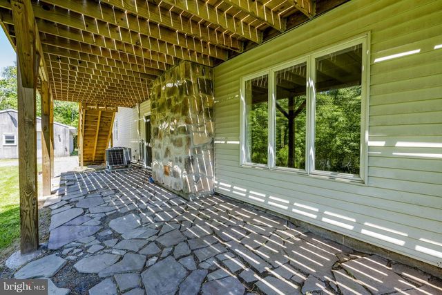21 SPEEDWELL FORGE RD, Lititz, PA 17543