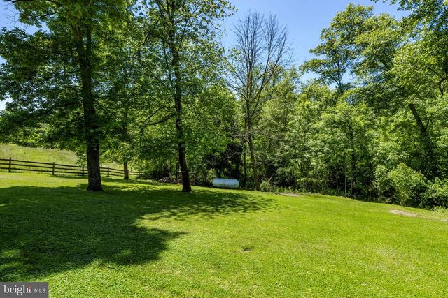 21 SPEEDWELL FORGE RD, Lititz, PA 17543