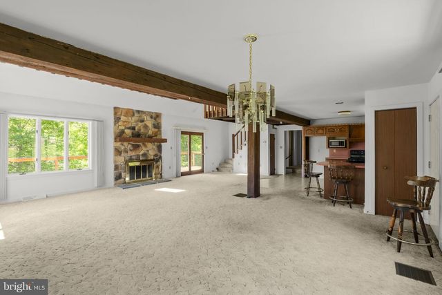 21 SPEEDWELL FORGE RD, Lititz, PA 17543